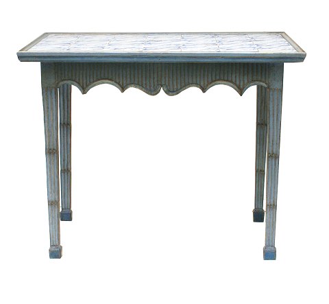 Blådekoreret flisebord med hollandske fliser. 
Danmark ca. år 1780. H: 74cm. Platte: 95x69cm