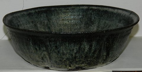 Bowl in ceramics by Gutte Eriksen