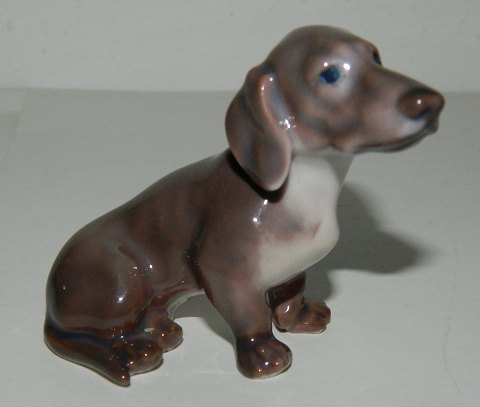 DJ figur i porcelæn af gravhund modelnummer 1131