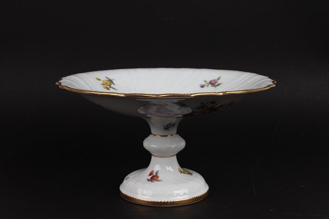 Royal Copenhagen
Saksisk Blomst
Dish on foot 1724
H 13,5 cm