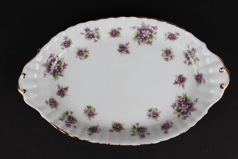 Royal Albert
Sweet Violet
Lille assiet
L 22 cm 
Kr. 100,-