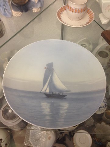 Royal Copenhagen Art Nouveau Wall Plate with ship No 1475/1122