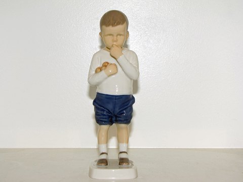 Bing & Grondahl figurine
Peter with apples