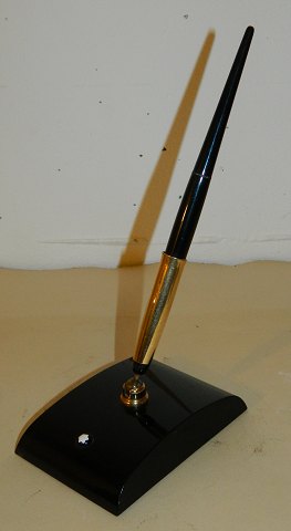 Montblanc fountain pen on stand from the 1950s