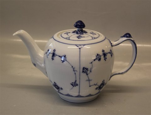 Kongelig Dansk Porcelæn Musselmalet 258-1 Lille Tepotte/tekande, rund 0.72 liter 
14.5 x 21 cm