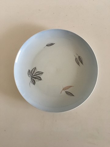 Bing & Grondahl Falling Leaves Dinner Plate No 25