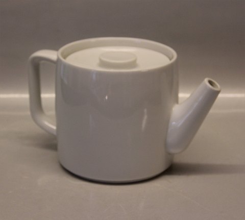 Hvidpot Kongelig Dansk porcelæn  Design Grethe Meyer 
6306 Tekande 13 x 22 cm med  6222.1 Låg (127)