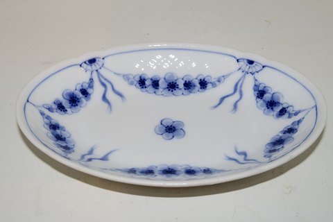 Empire
Small dish 18.0 cm.