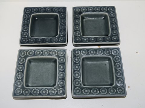 Azur
Small square dish