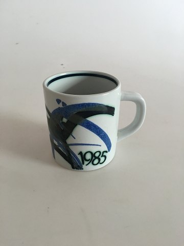 Royal Copenhagen Small Annual Mug 1985