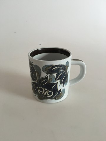 Royal Copenhagen Small Annual Mug 1979