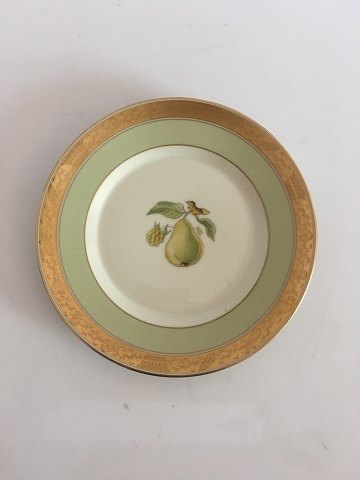 Royal Copenhagen Dagmar Fruitplate No. 9589