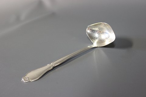 Gravy ladle in Ambrosius, silver plate.
5000m2 showroom.