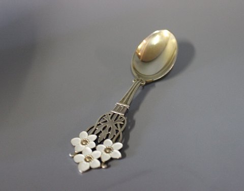 A. Michelsen Christmas spoon, Christmas Roses - 1929.
5000m2 showroom.