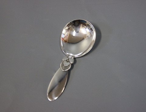 Georg Jensen sugar spoon in Cactus.
5000m2 showroom.