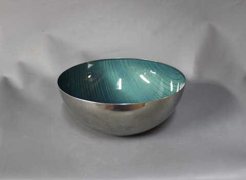 Retro Bowl in beautiful turquoise color.
5000m2 showroom.
