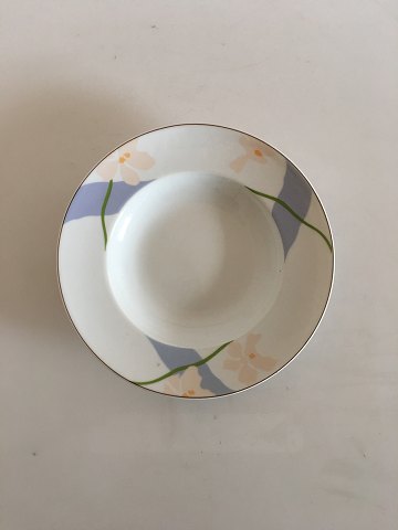 Bing & Grøndahl Blue Orchid Deep Plate No 323