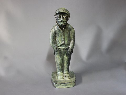 Green ceramic figure by an unknown Danish artist from 1999.
5000m2 showroom.