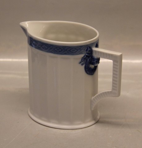 Royal Copenhagen Blue Fan Dinnerware 1212-11542 Milk pitcher 11.5 x 16 cm