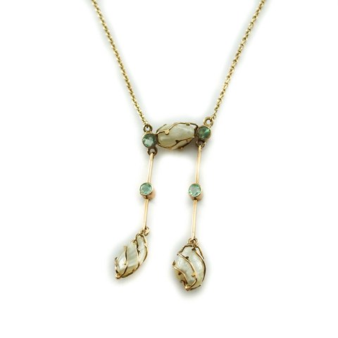 Necklace in 14k gold with aquamarines and pearls