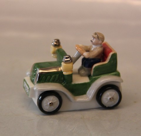 Royal Copenhagen figurine 0288 RC Veteran car 4.5 x 6 cm (1249288) 
Mini-collection Toys Sven Vestergaard 
