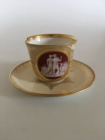 Royal Copenhagen Early Cup and saucer with Thorvaldsen Motif from 1860-1880