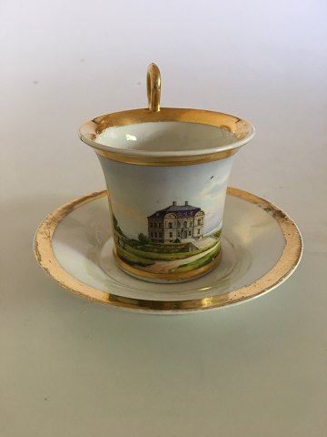 Royal Copenhagen Empire Cup with motif of Eremitagen from 1820-1850.