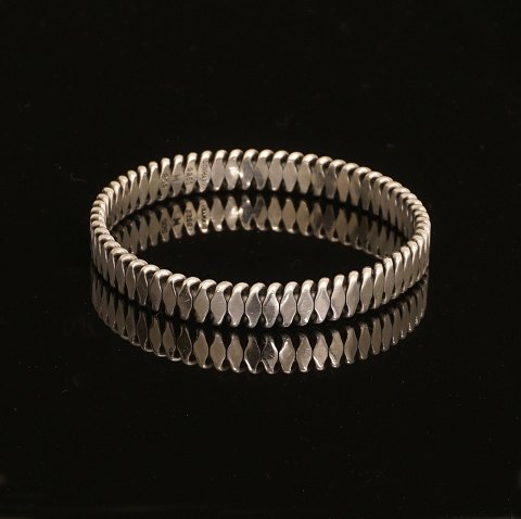 Hans Hansen Armring, Sterlingsilber. U: 20,5cm. G: 
41,5gr