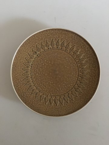 click to zoom