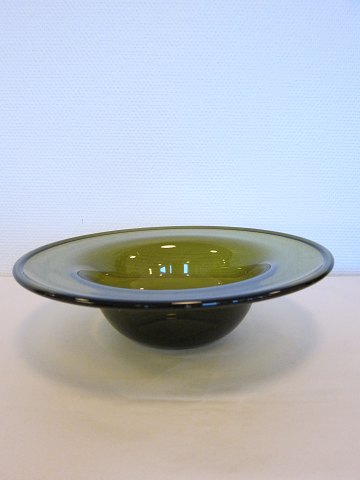 Glassdish, mouth blown, green
D: 28cm