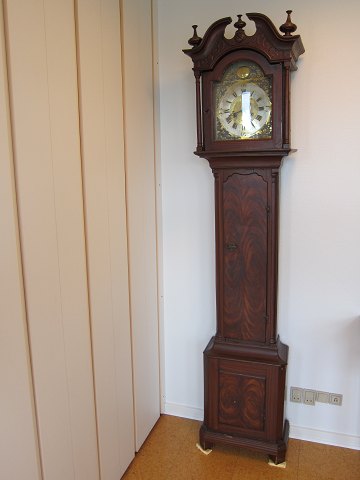 Clock from Southern Jutland
Clock from Southern Jutland, M. Wied Satrup, i.e. Matz Wied, the wellknown 
clockmaker from Sottrup, Danmark
The clock works and the clock-key is inclusive
About 1780
H: 210cm
We have a good choice of clocks 

