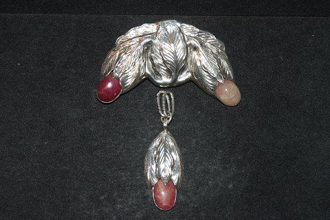 Art Nouveau Brooch with pendant in silver