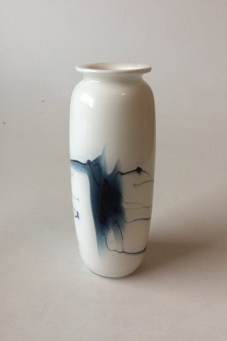 Holmegaard Atlantis vase. White with blue decoration