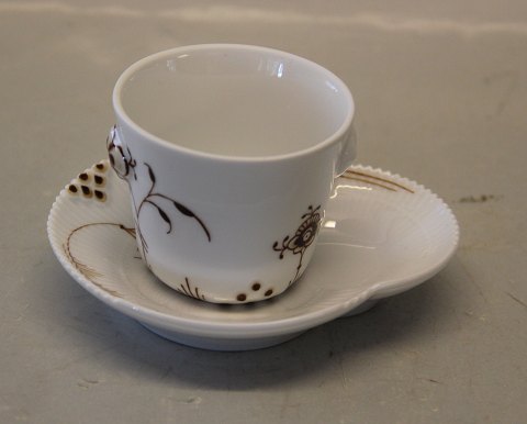 Elements Blue Fluted Danish Porcelain 057-1 Espresso cup 5.5 cm & saucer 11 cm 
058-1 - Mocha 10 cl. (1017074) Mulitcoloured Brown
