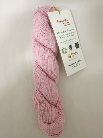 Andean Mist ecological cotton
Andean Mist cotton is an ecological natural product from Peru with certificate. 

The colour shown is: Orchid Spice, Colourno. 15001
1 ball of cotton containing 50 grams