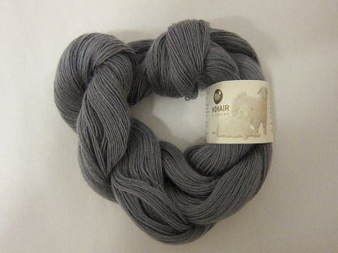 Kidmohair - 1-ply
Kidmohair is a natural product of a very high quality from the angora goat from 
South Africa
The colour shown is: Steel-grey, Colourno 1135
1 ball of wool containing 50 grams
