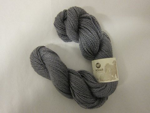 Kidmohair - 2-ply
Kidmohair is a natural product of a very high quality from the angora goat from 
South Africa
The colour shown is: Steel-grey, Colourno 2035
1 ball of wool containing 50 grams
