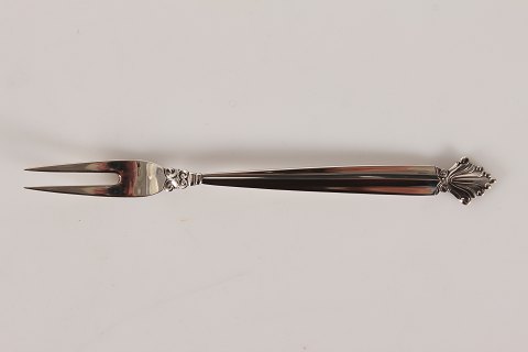 Georg Jensen
Dronning bestik
Pålægsgaffel
L 15,7 cm