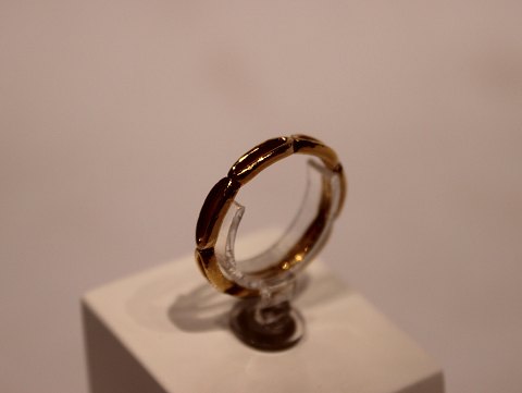 Gilded 925 sterling silver ring by Christina Jewelry.
5000m2 showroom.