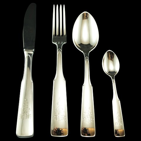 Hans Hansen; Arvesølv 2 silver cutlery, a set for 12 persons, 48 pieces