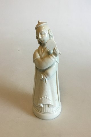 Royal Copenhagen Figurine of Oriental Woman with handmirror No 1604