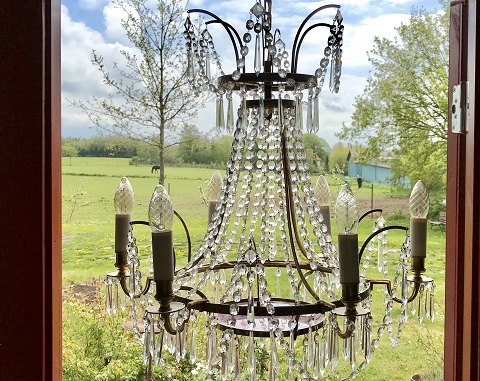 Chandelier with glass prisms
*1850 DKK