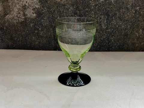 Holmegaard
Hørsholm
White wine glass with uranium green bowl
*100 DKK