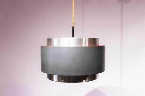 Saturn pendant designed by Jo Hammerborg, from the 1960s.
5000m2 showroom.