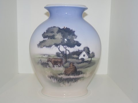 Royal Copenhagen 
Vase with cows