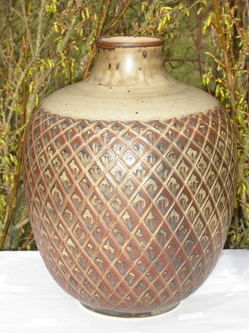 Royal Copenhagen stonware Gerd Bøgelund vase 21569