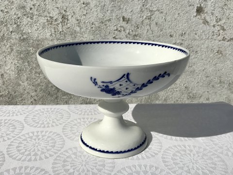 Royal Copenhagen
Cake Stand
# 606/8064
* 800kr