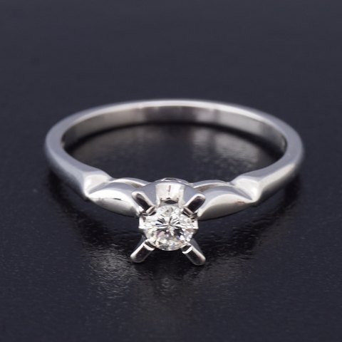 Diamantring af 18 kt. hvidguld, brillant 0,15 ct. W-VS