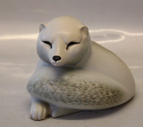 Gustavsberg Sweden Gustavsberg White Polar Fox 18 x 14,5 cm Paul Hoff Sweden 
Arctic Series