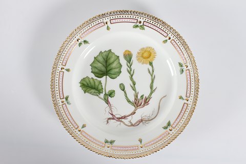 Royal Copenhagen
Flora Danica
Dish 3550
Ø 22,5 cm